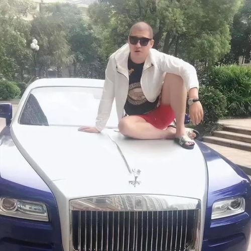 吃瓜劳斯莱斯网红,揭秘网络红人的奢华生活 第2张 吃瓜劳斯莱斯网红,揭秘网络红人的奢华生活 第2张